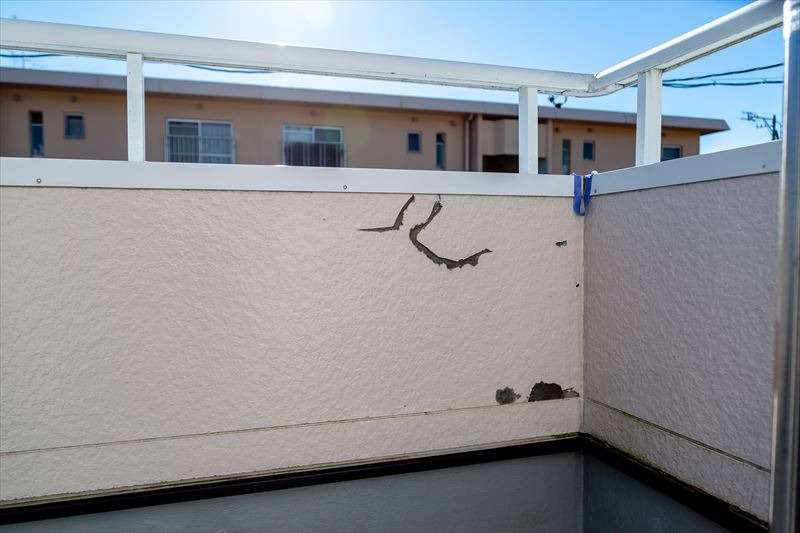 外壁塗装の耐用年数の判断基準とは？