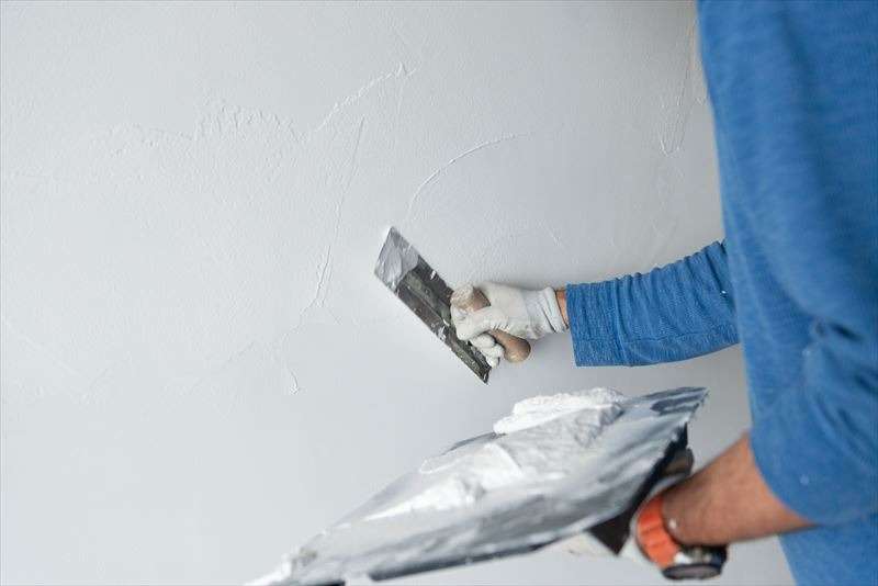 内壁塗装の費用はどれくらい？